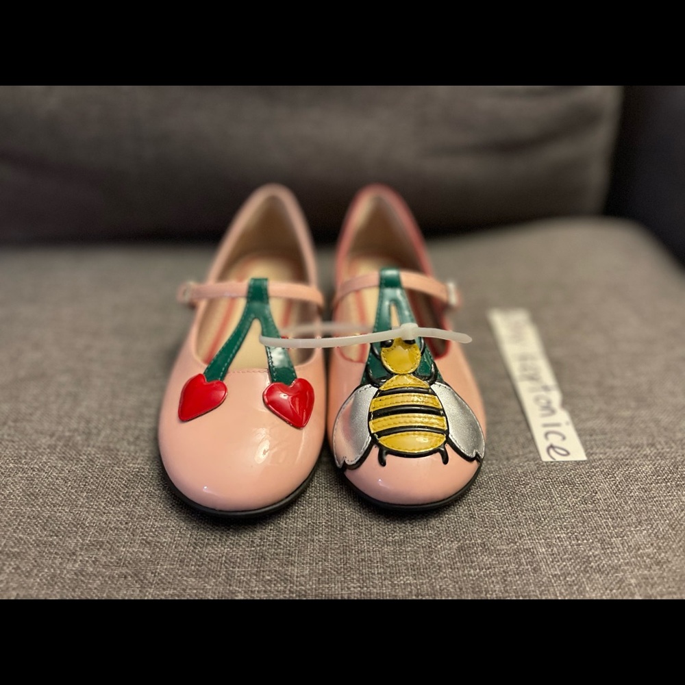 Gucci Patent Leather Bee & Cherry Kids Flats sz 29 US 12 Childrens Ballet $405